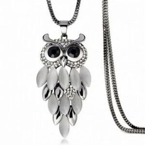 WHITE GOLD DIAMOND OWL NECKLACE WITH BLACK DIAMOND EYES